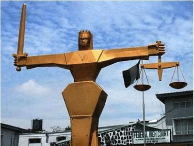 Nigerian Court Charges 2 Men Carrying $5.4 Million in Cash
