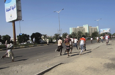 Islamic Militants Storm Supermarket in Yemen's City of Aden