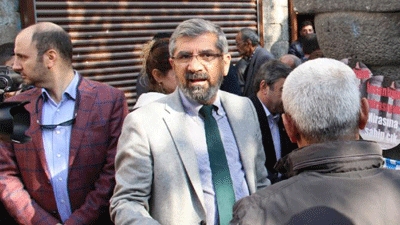 Top Kurdish lawyer Tahir Elci shot dead in Turkey