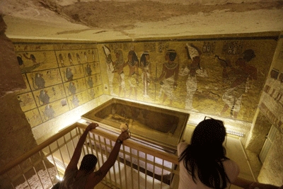 Egypt says 90 percent chance of hidden rooms in Tutankhamun's tomb