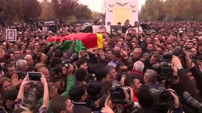 Turkey killing: Thousands mourn pro-Kurdish lawyer Tahir Elci