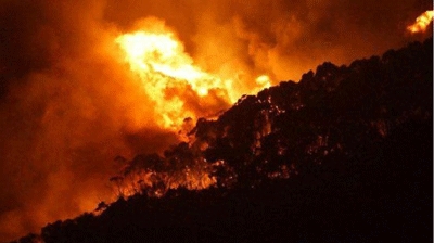 Christmas Day blaze guts Australia homes