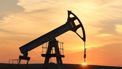 Oil price steadies after falling below $28 a barrel