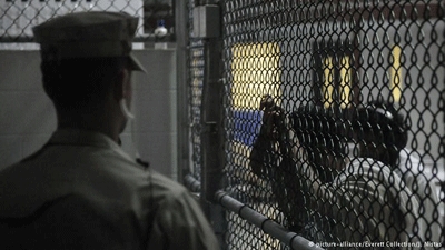 Obama unveils plan to close Guantanamo detention facility