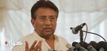 Pakistan's Musharraf flees court after judges order his arrest