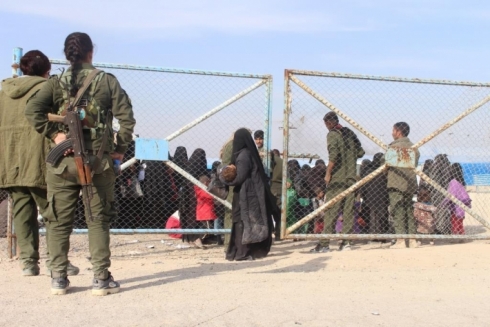 Li kampa Holê ya Rojava du penaberên Iraqî hatin kuştin