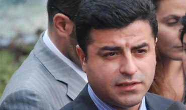 Demirtaş: Wê malbatên mezin ên cerdevanan çek deynin