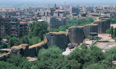 Li Amedê komîtek ji bo piştevaniya kurdên rojava pêktê