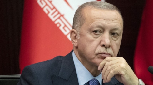 Îdîa: Erdogan dev ji Serokatiya AKP ber dide