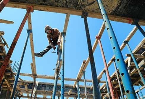 Influx of Iranian migrant workers worries Kurdish labor union