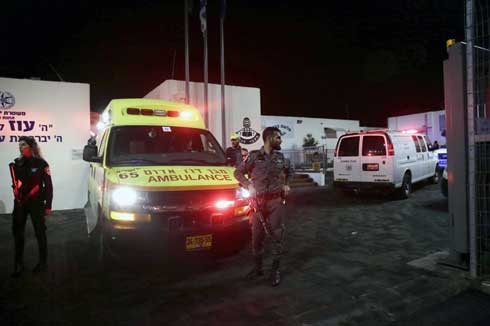 Israeli police: Palestinian stabs officers in police station