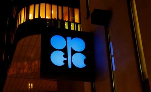 OPEC tentatively agrees to oil cut, waits for Russia to commit