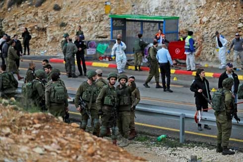 Israel locks down Ramallah after two soldiers shot dead