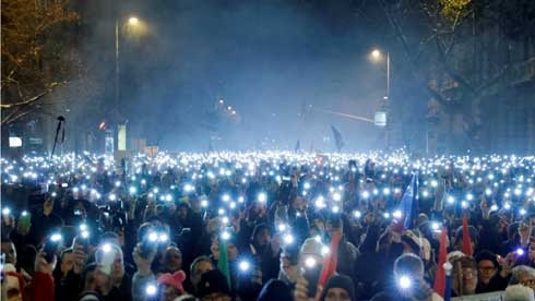 Thousands protest Orban government 'slave law' in Budapest