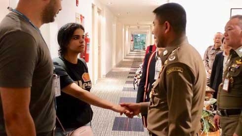 Australia considering resettlement for fleeing Saudi teen Rahaf