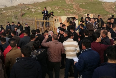 Locals Protest Against Turkey-PKK Conflict on Kurdistan Border