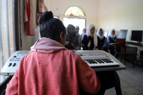 In wartime Yemen, children find solace in music