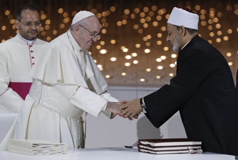 Pope in historic UAE visit urges faith leaders to reject war