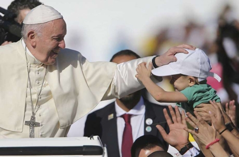 Pope Francis celebrates historic Mass in Arabian Peninsula