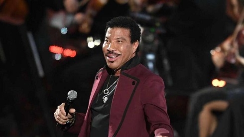Lionel Richie to team up with Disney for film musical