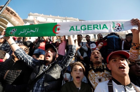 Algerian protests swell on day Bouteflika declares re-election bid