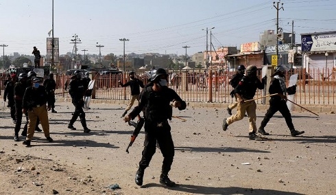 Pakistan Islamists clash with police over French cartoons depicting Prophet Mohammad