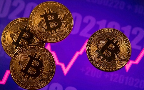 Turkey bans crypto payments citing risks, hits Bitcoin price