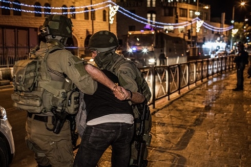 More than 200 injured in violent clashes in Jerusalem