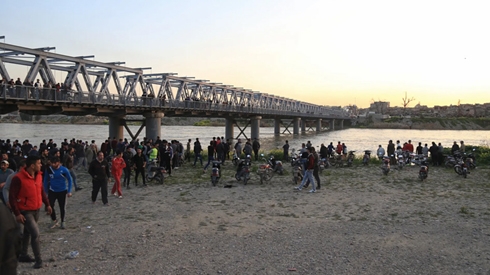 Mosul tourist island owners arrested, ferry victims found 20 km downstream