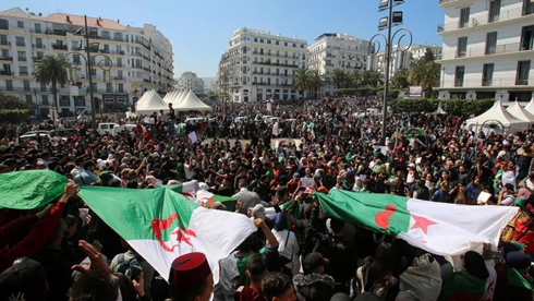 Algerian Army: Bouteflika should ‘step down immediately’