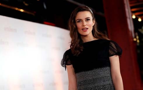 A Minute With: Keira Knightley as a whistleblower in 'Official Secrets'
