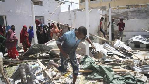 Somalia's capital Mogadishu hit by huge explosion