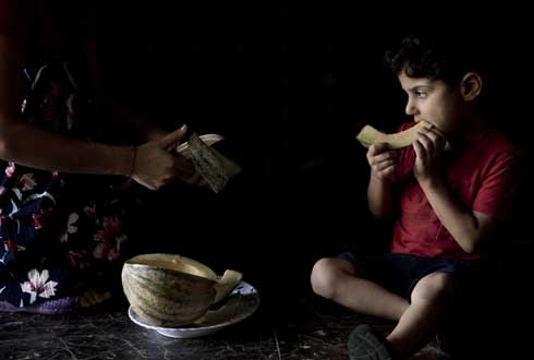 Yazidi mothers of children by IS face heartbreaking choices