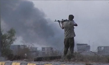 New bombardment hits Gaddafi stronghold of Sirte