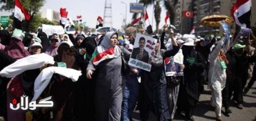 Egypt's pro- and anti-Morsi protesters take to streets