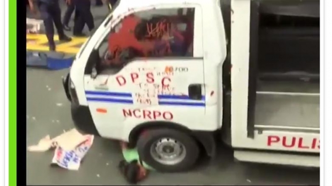 پۆلیسی فلیپین به‌مشێوه‌یه‌ رووبه‌ڕووی خۆپیشانده‌ران ده‌بێته‌وه‌