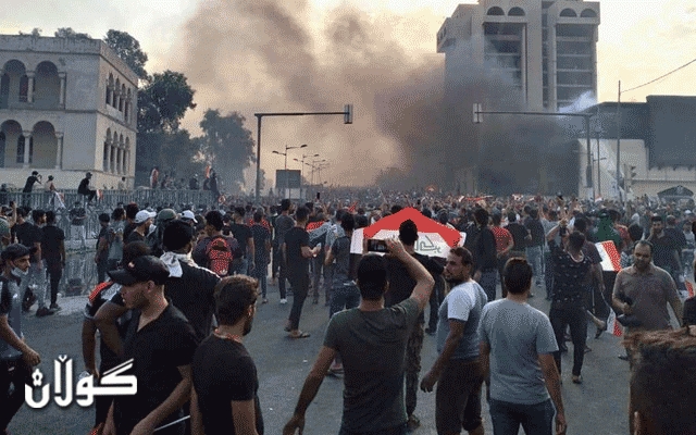  خۆپیشاندەران ژمارەیەک بارەگای حەشدی شەعبی دەسووتێنن 